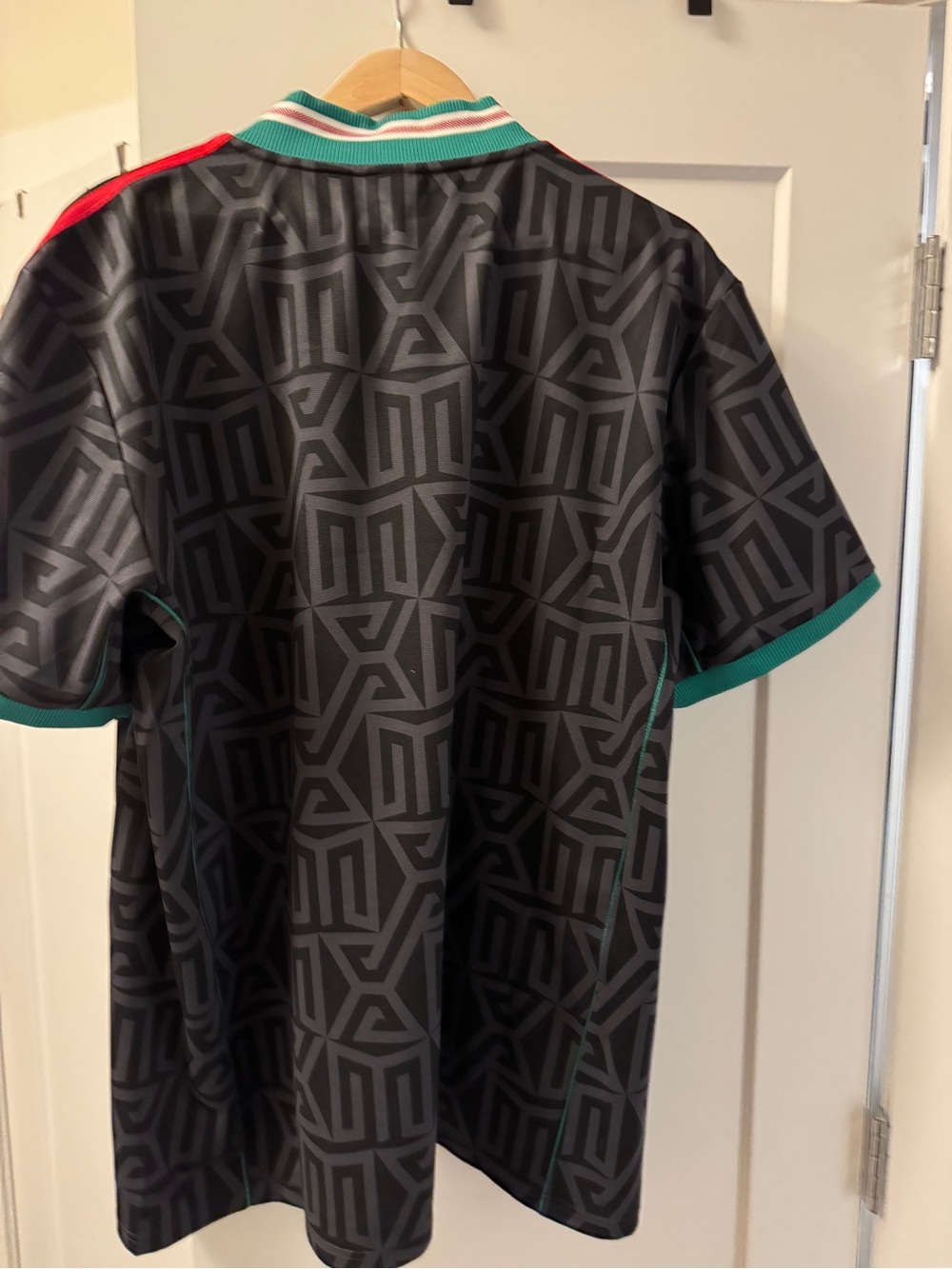 Someone Somewhere Adidas Authentic Mexico Black Soccer Jersey XL - Picture 2 of 6
